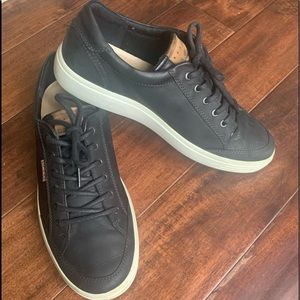 Men’s Ecco Retro Soft sneaker good condition